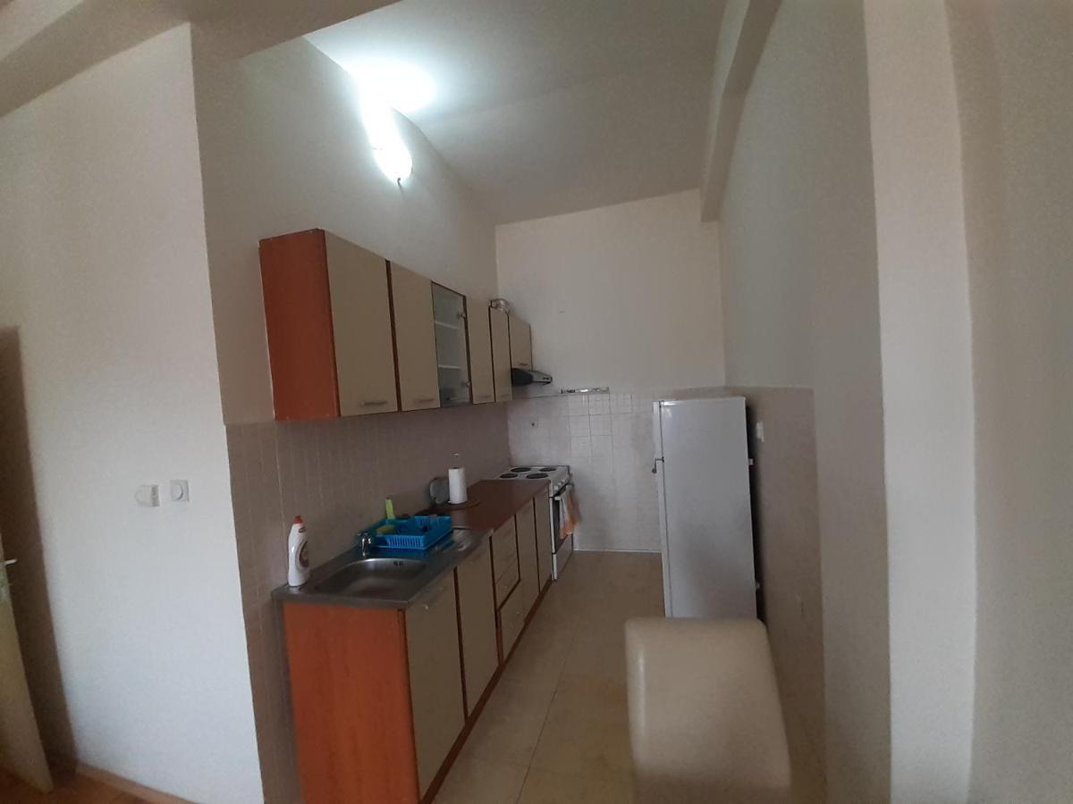 Ballet Apartament Skopje Ngoại thất bức ảnh